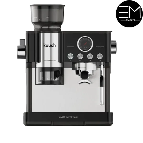 راهنمای کامل خرید اسپرسوساز کوخ؛ بررسی مدل‌ها و امکانات در این راهنمای کامل خرید اسپرسوساز کوخ، به بررسی مدل‌ها، امکانات، مزایا، نکات مهم قبل از خرید و پاسخ به سوالات پرتکرار کاربران می‌پردازیم تا بتوانید با خیال راحت بهترین انتخاب را داشته باشید. اگر به دنبال یک اسپرسوساز باکیفیت، خوش‌قیمت و مناسب برای استفاده خانگی یا حتی محیط کار هستید، اسپرسوساز کوخ می‌تواند یکی از گزینه‌های جدی شما باشد. چرا اسپرسوساز کوخ بخریم؟ در سال‌های اخیر برند کوخ توانسته در بازار لوازم خانگی ایران جایگاه مناسبی پیدا کند. اسپرسوسازهای این برند معمولاً با تمرکز بر قیمت اقتصادی، طراحی مدرن و امکانات کاربردی تولید می‌شوند و برای مصرف‌کنندگان خانگی بسیار مناسب هستند. مهم‌ترین مزایای اسپرسوساز کوخ:  قیمت مقرون‌به‌صرفه نسبت به امکانات  فشار بخار مناسب (معمولاً 15 تا 20 بار) طراحی شیک و جمع‌وجور مجهز به نازل بخار برای تهیه کف شیر مناسب برای تهیه اسپرسو، کاپوچینو و لاته اگر به دنبال یک دستگاه حرفه‌ای صنعتی نیستید اما می‌خواهید در خانه قهوه‌ای باکیفیت و نزدیک به کافی‌شاپ تهیه کنید، اسپرسوساز کوخ انتخاب منطقی‌ای است. بررسی مدل‌های اسپرسوساز کوخ مدل‌های مختلف اسپرسوساز کوخ معمولاً در چند دسته اصلی قرار می‌گیرند: